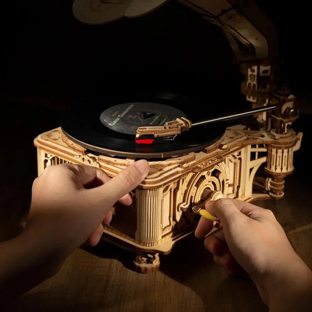 Robotime Hand-Crank Classic Gramophone Wood Model Kit